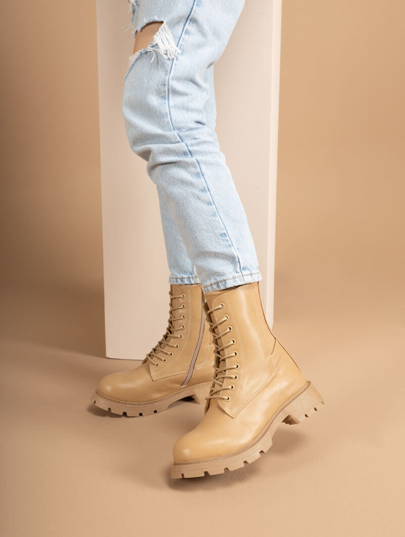 Bottines à lacets